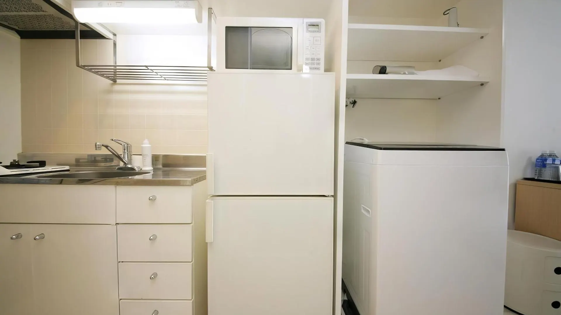 Goom Monthly Fukuoka Kokusai Center Apartment